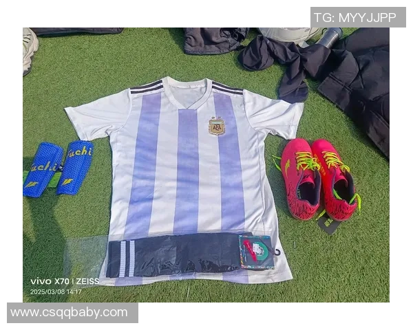 回忆杀盘点那些曾经点亮绿茵场的经典足球巨星故事